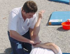 Les soins par la pratique